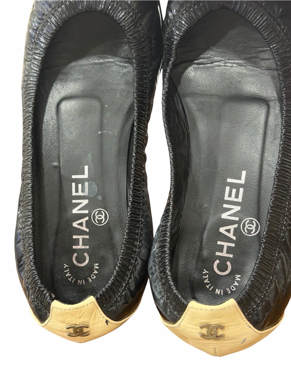 CHANEL Black Patent Leather Beige Cap Toe Ballet Flats Shoes Size 35 - Picture 13 of 16